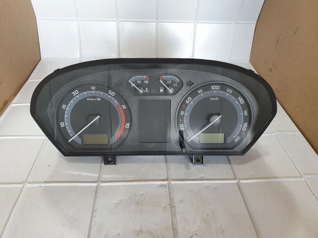 Spidomeeter (näidikuplokk) – Skoda Fabia Mk1 (6Y) (1999-2007)