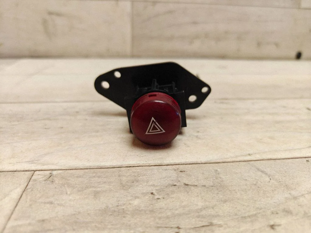 Hazard light switch MR962274