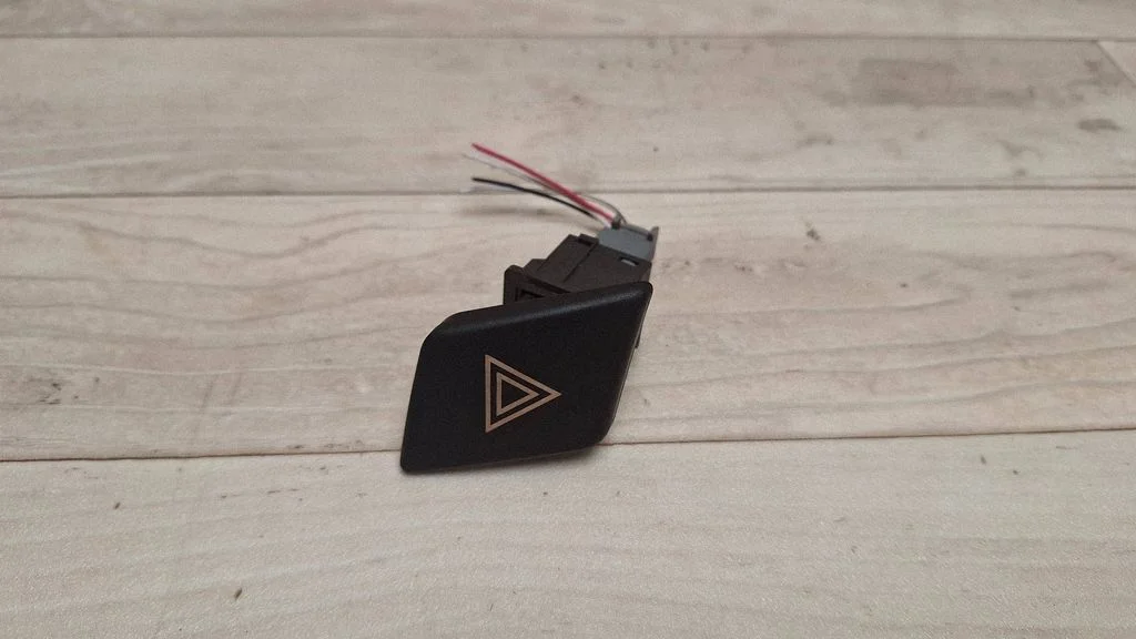 Hazard light switch 843320D020