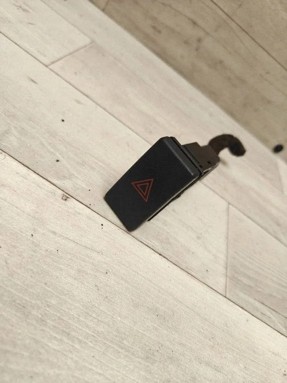 Hazard light switch 157963