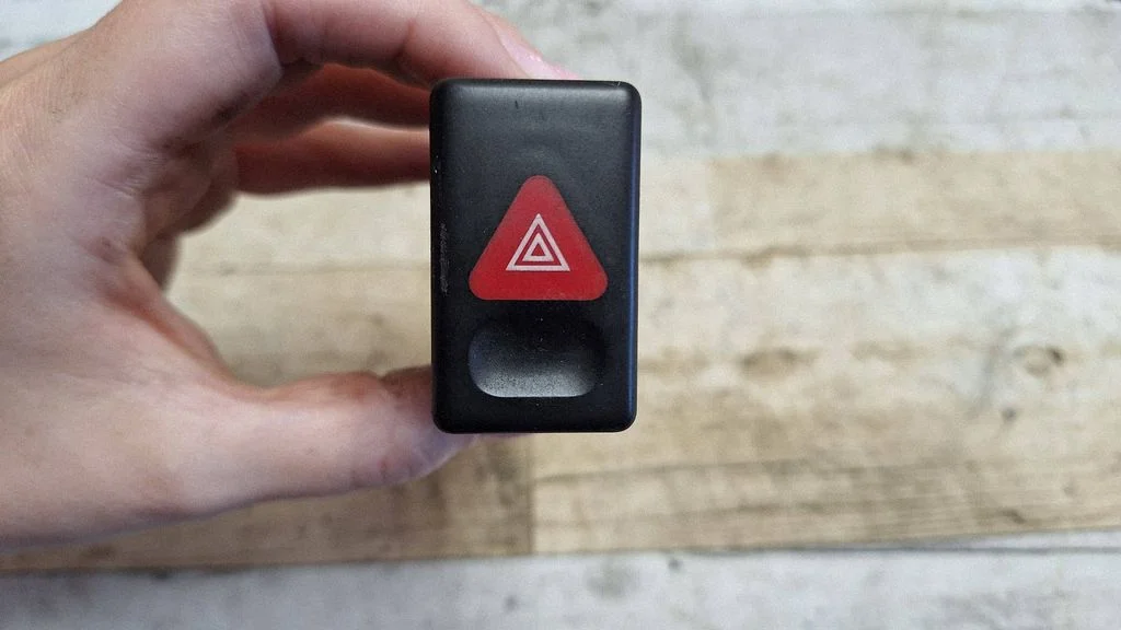 Hazard light switch 7M5953235A
