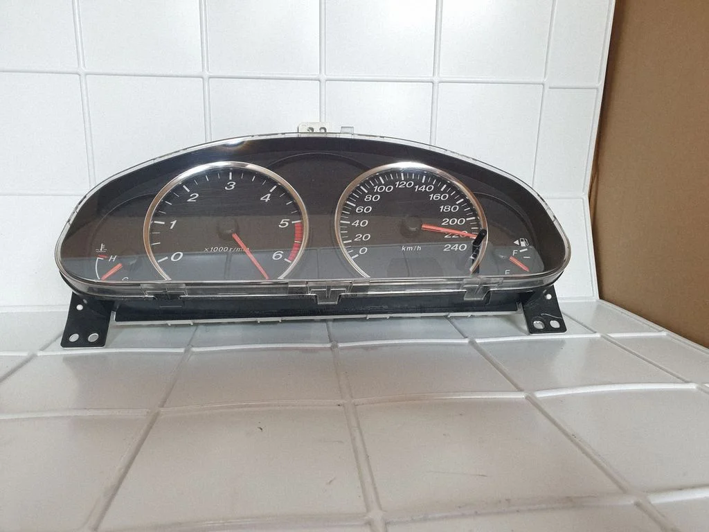 Speedometer (instrument cluster) GJ6WC