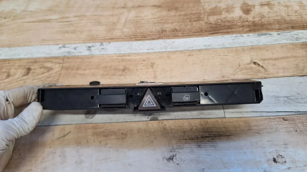Hazard light switch 13100105