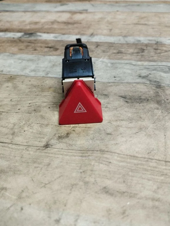 Hazard light switch 1T0953509