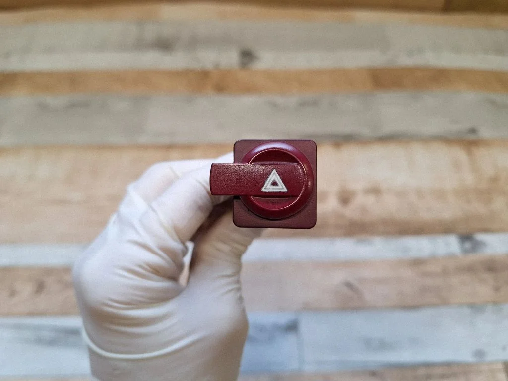 Hazard light switch – Citroen C4 I (2004-2010)