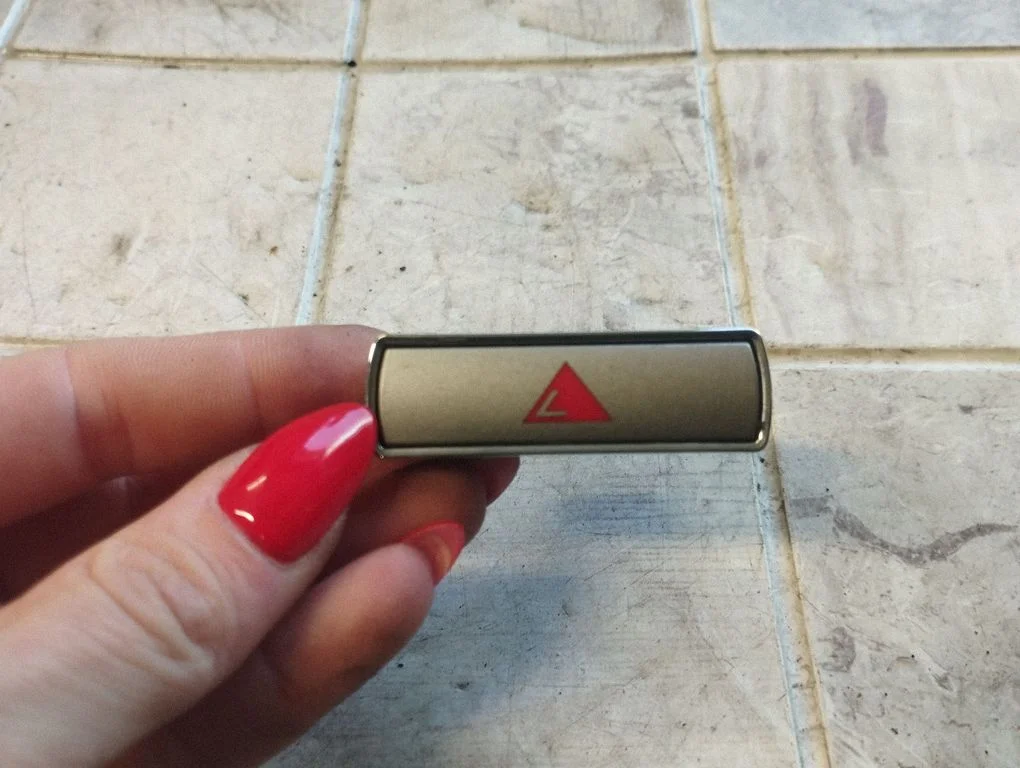 Avārijas gaismu slēdzis 6M2T13A350AA