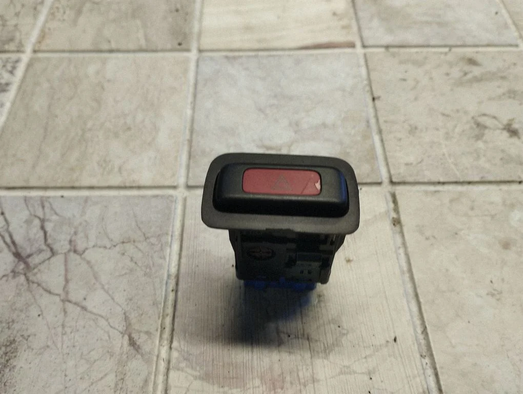 Hazard light switch 50367