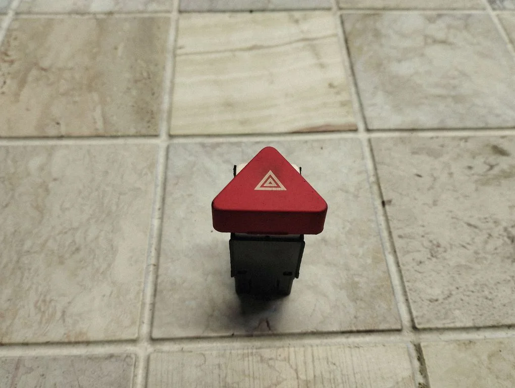 Hazard light switch 5M0953509A