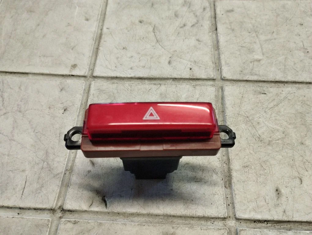 Hazard light switch M27745