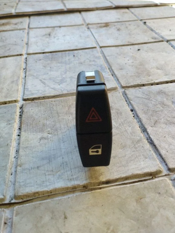 Hazard light switch 6131691950604