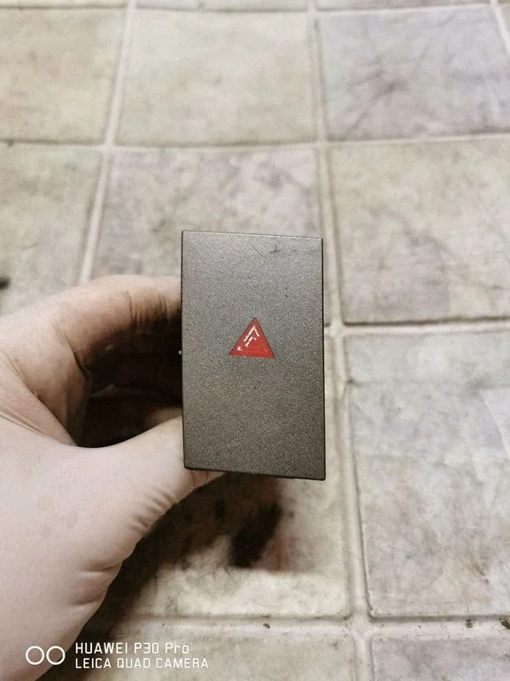 Hazard light switch – Opel Signum (2003-2008)