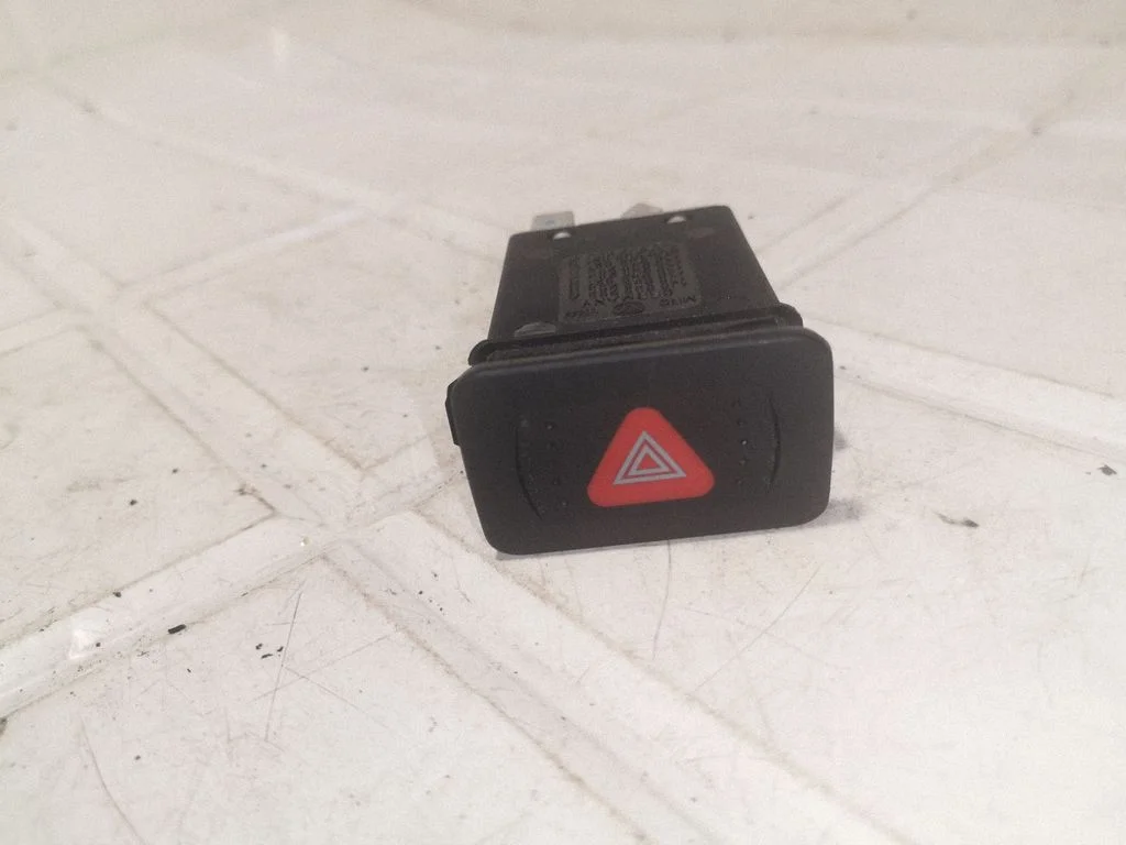 Hazard light switch 1J0953235A