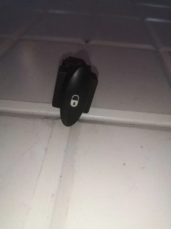 Central locking switch button 96326949ZL