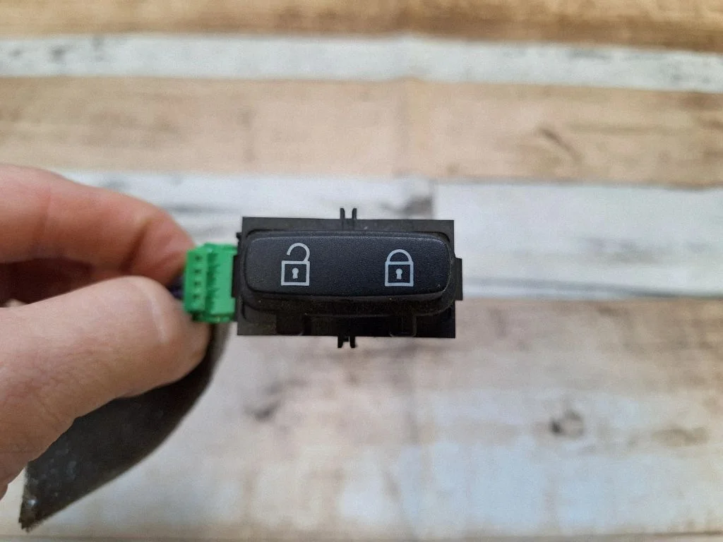 Central locking switch button 30710475