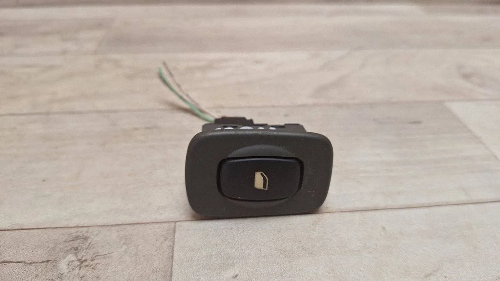 Electric window control switch 96326947ZJ