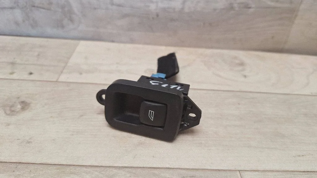 Electric window control switch 31295736