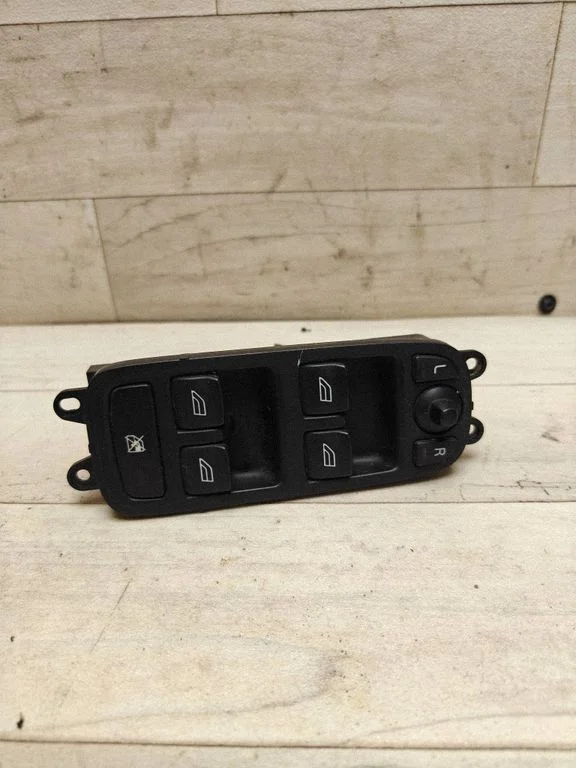 Electric window control switch – Volvo V50 (2004-2007)