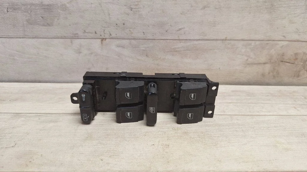 Electric window control switch 1J4959857D