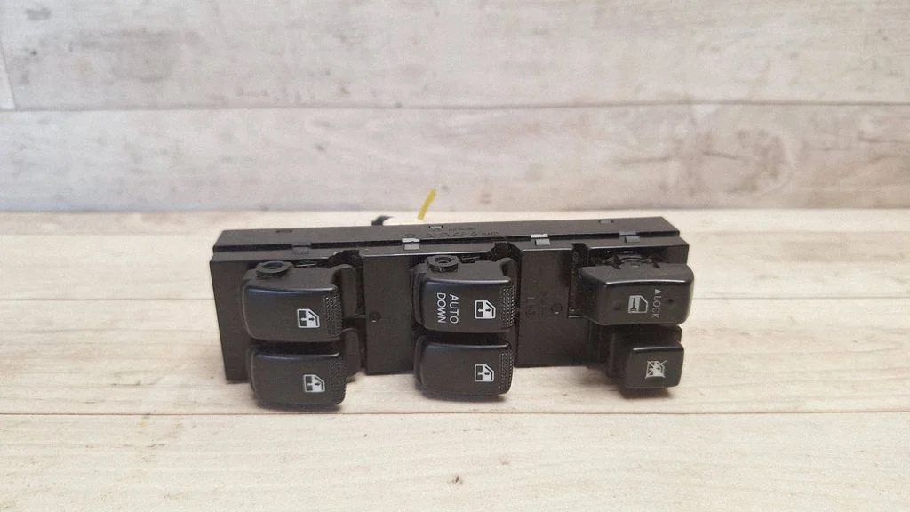 Przełącznik szyb elektrycznych – lewy przód