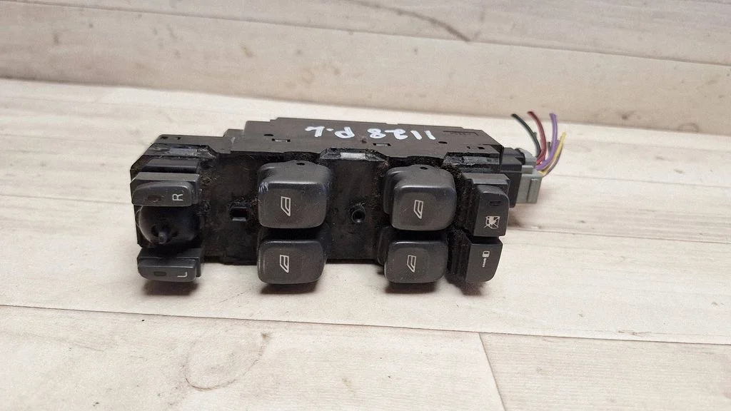 Przełącznik szyb elektrycznych 30658116