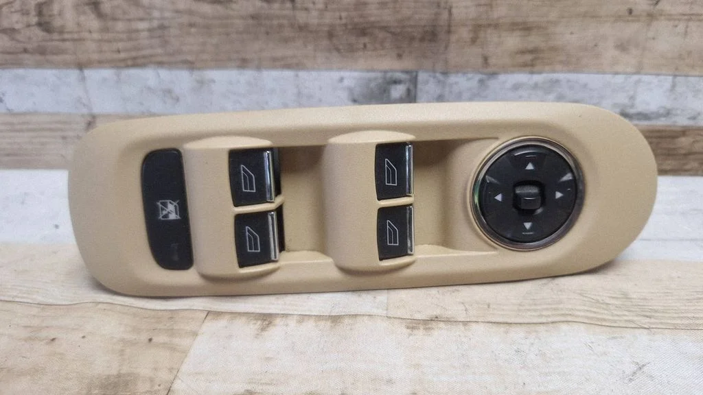 Electric window control switch 7S7T14A132AB