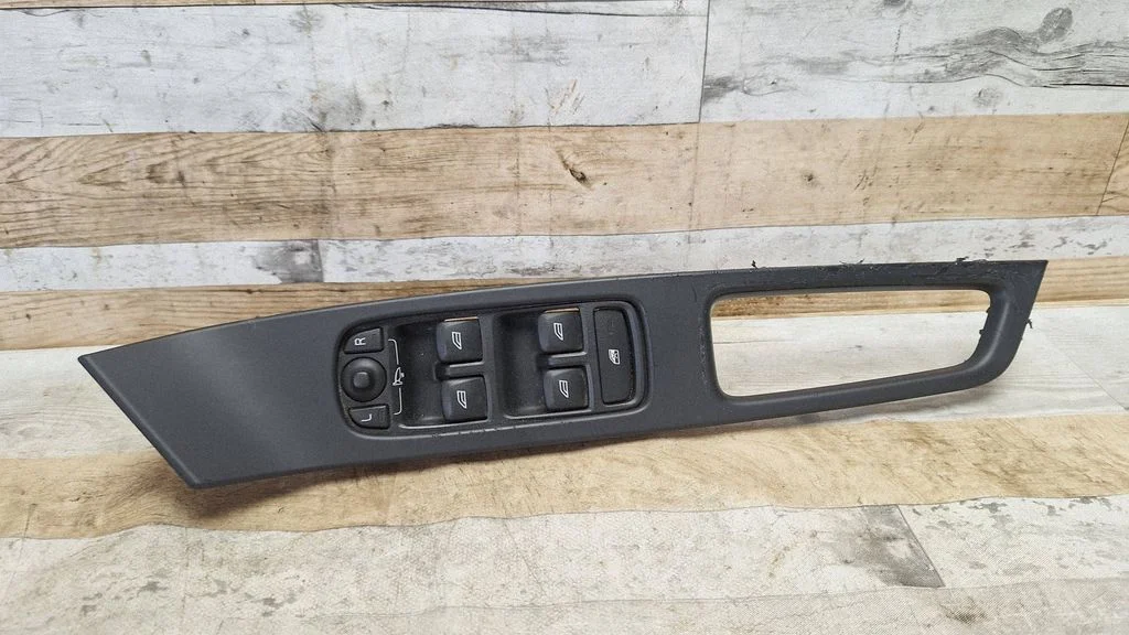 Electric window control switch 31334346