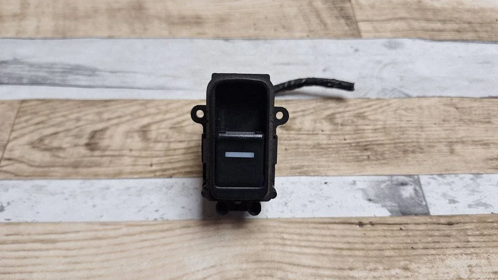 Electric window control switch J010A