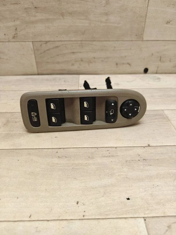 Electric window control switch 96599975ZW