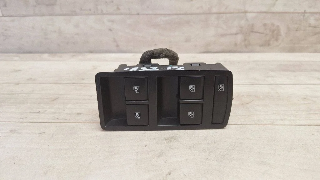 Electric window control switch 13222224
