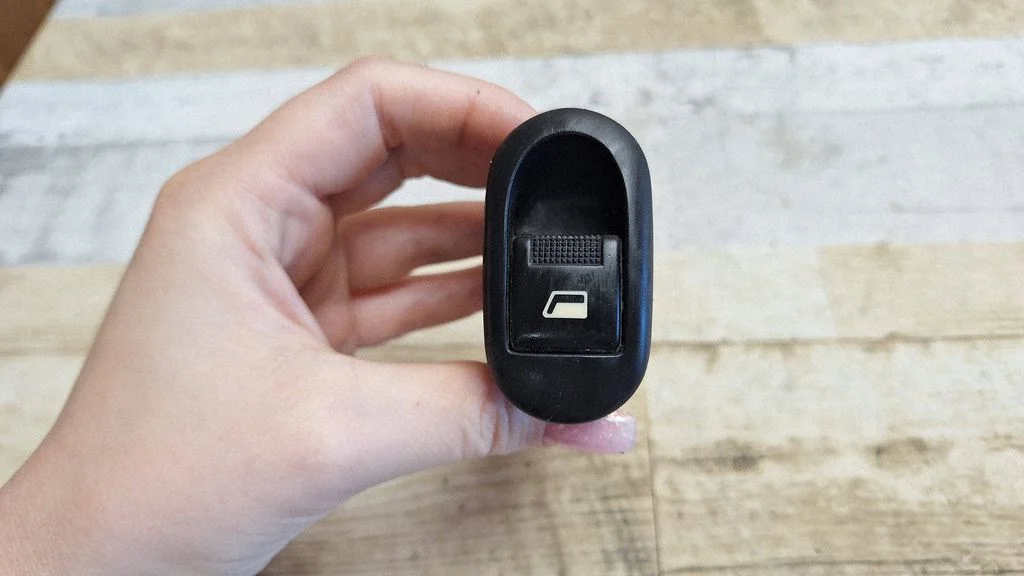 Elektrisko logu slēdzis 96605364XT