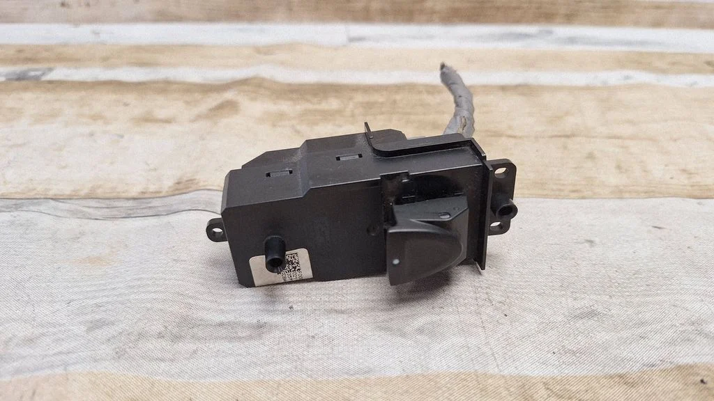 Elektrisko logu slēdzis 35770SMGE010M1