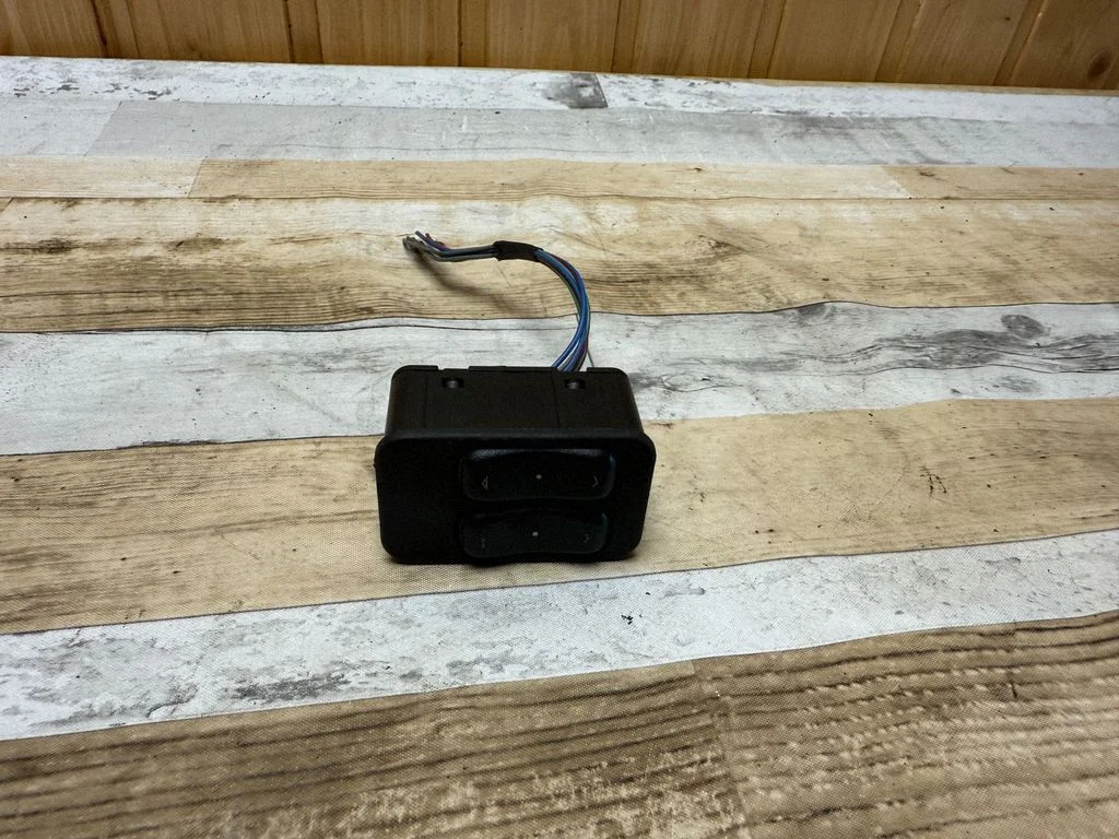 Electric window control switch 0112040925
