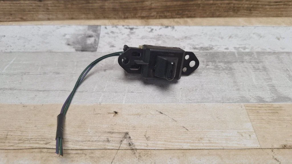 Electric window control switch – Chrysler Voyager (2004-2007)