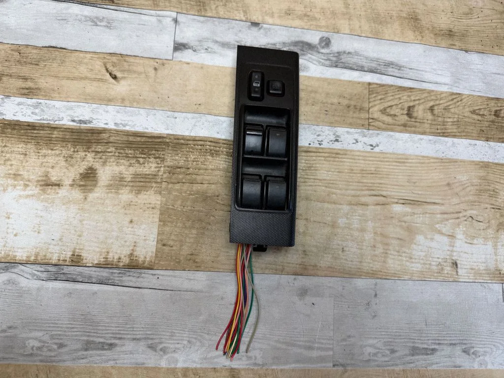 Electric window control switch 37073C276C05