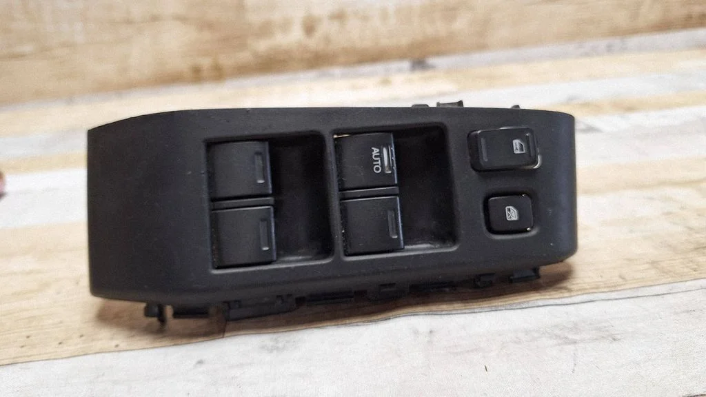 Elektrisko logu slēdzis 83543