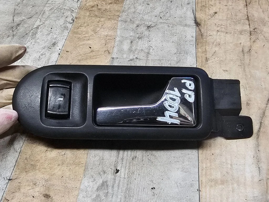 Elektrisko logu slēdzis 3B0959855B