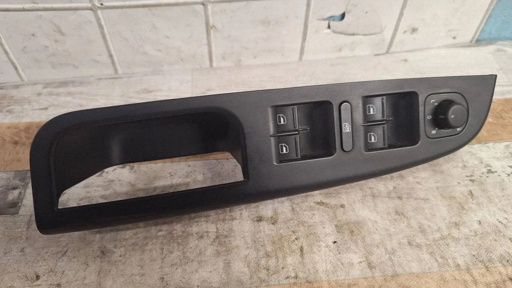 Electric window control switch 1K4959857B