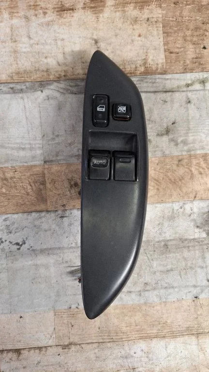 Elektrisko logu slēdzis 0114J2D