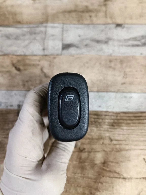 Electric window control switch – Saab 9-5 (2006-2010)
