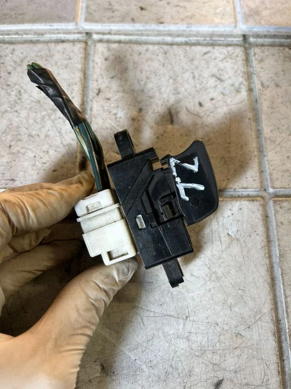 Elektriaknate lüliti 3404Z