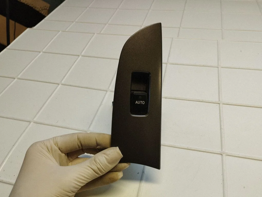 Electric window control switch 7427253010