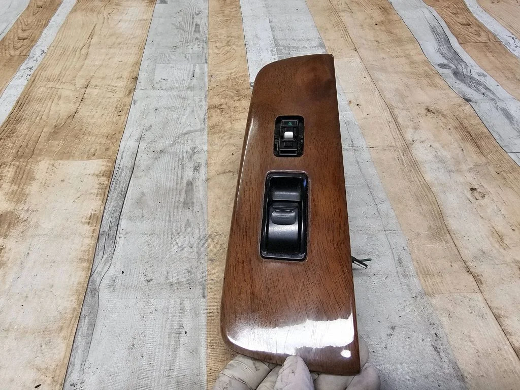 Elektrisko logu slēdzis 7423033010