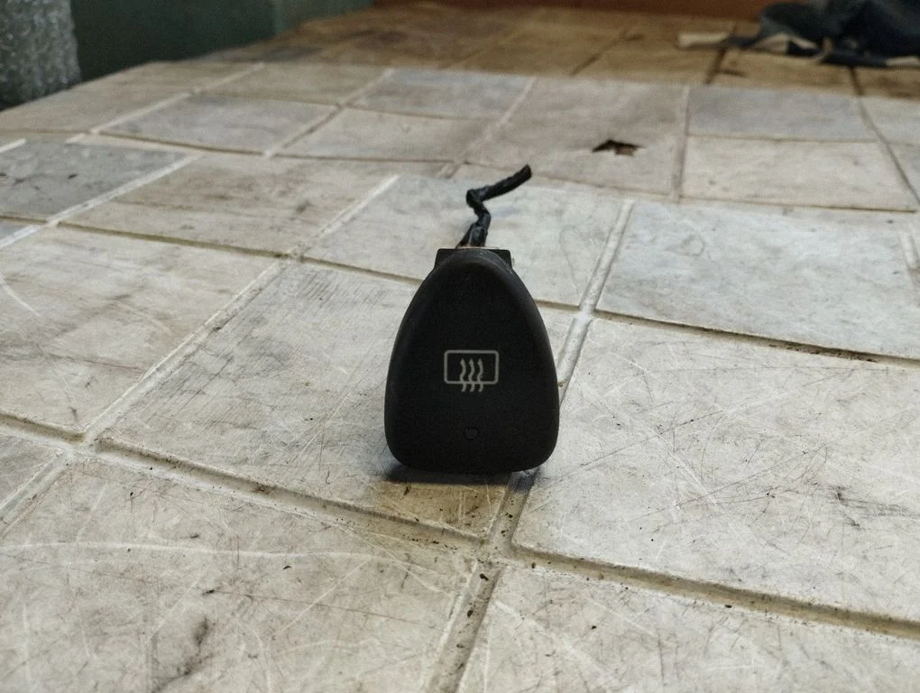 Electric window control switch
