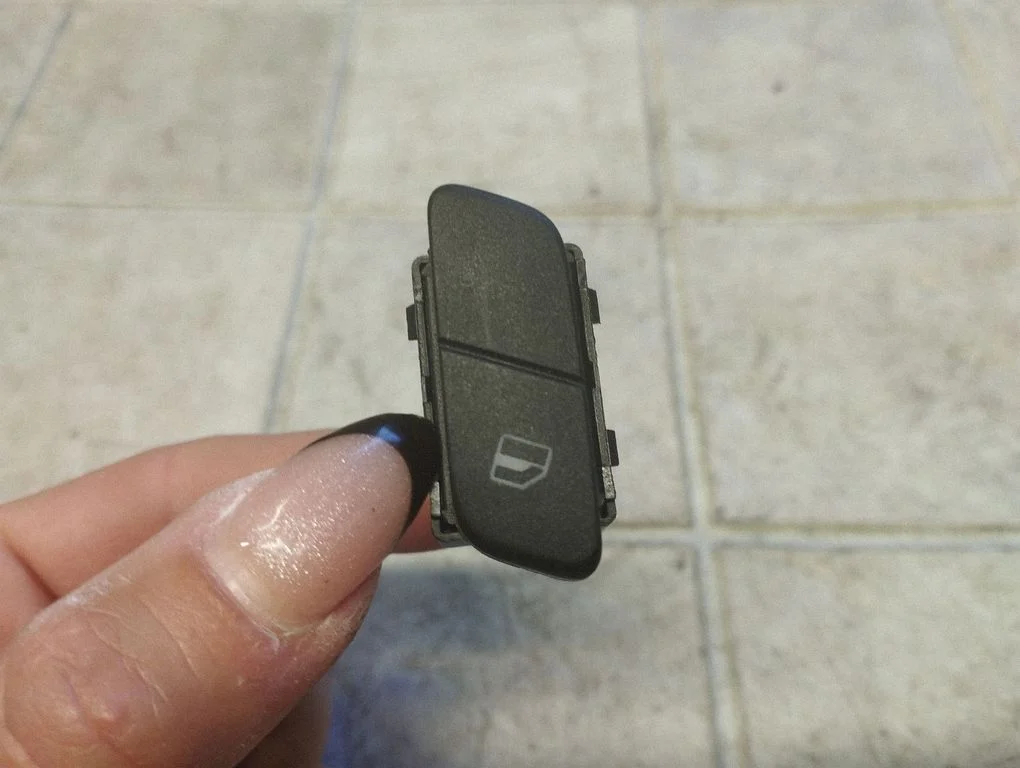 Electric window control switch – Volkswagen Polo IV 9N3 (2005-2009)