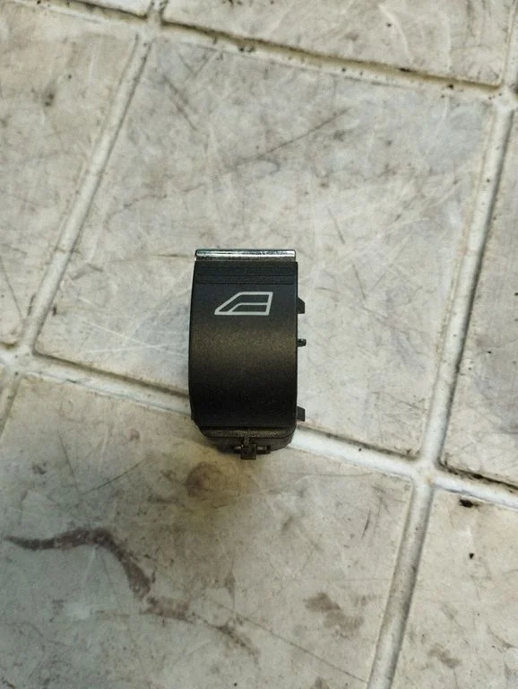 Elektriaknate lüliti BM5T14529AB