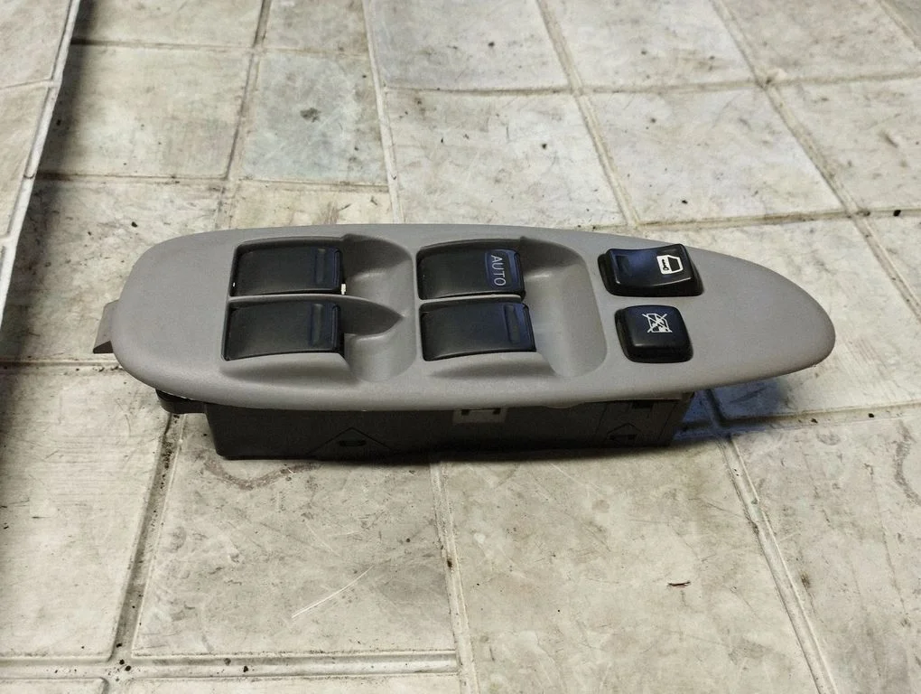 Elektrisko logu slēdzis 80961BU400