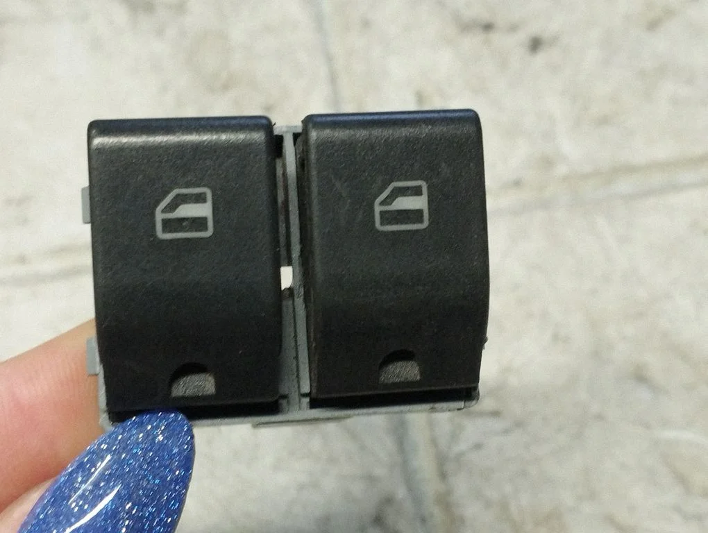 Electric window control switch 6Q0959858