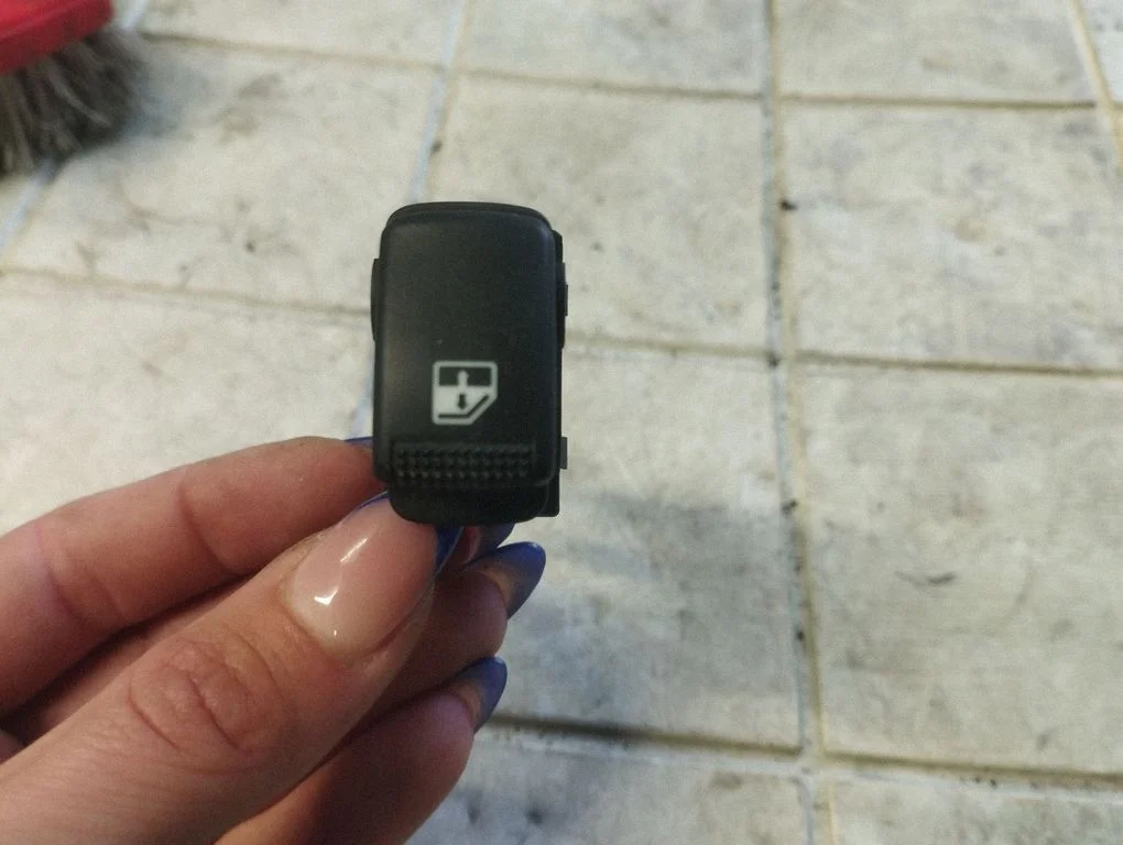 Elektriaknate lüliti – eesmine parem