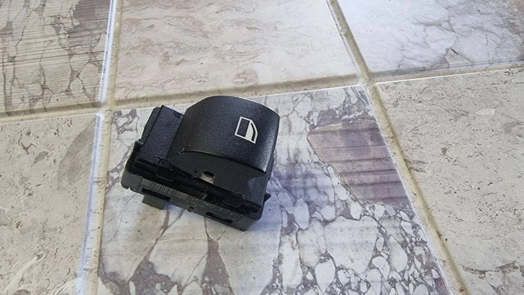 Electric window control switch 15979800