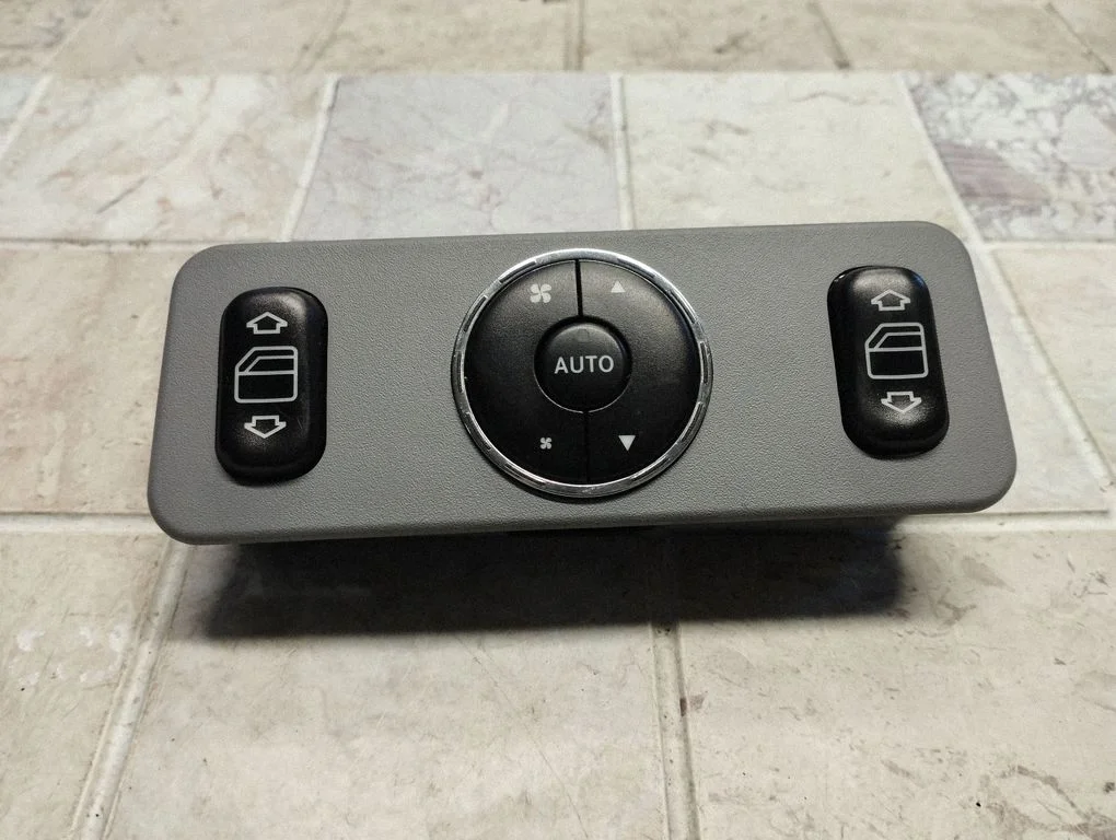 Electric window control switch A1638200326